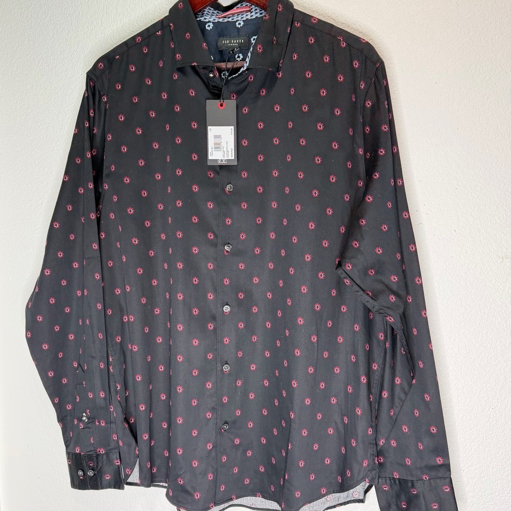Ted Baker London Men’s Button Down Shirt – Black with Red Geometric Print – L